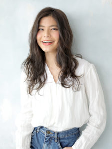 ゆるっとした質感のウェーブ